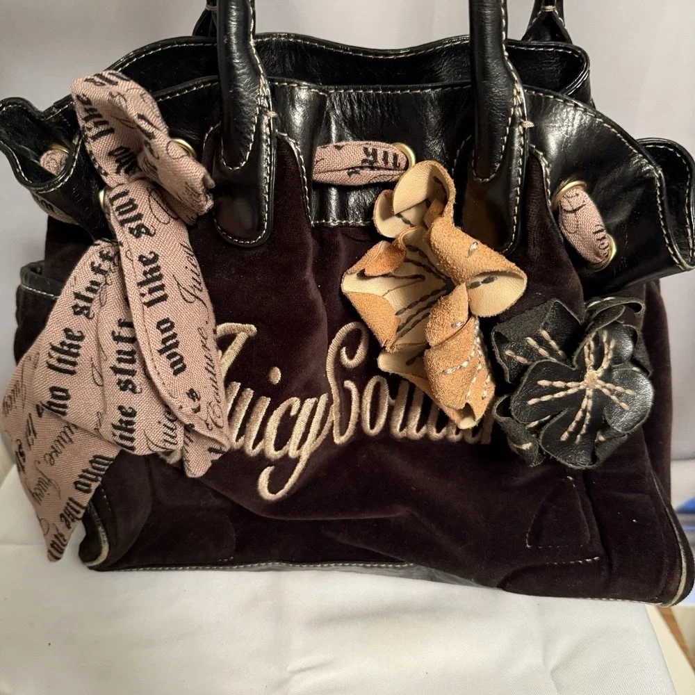 Vintage Juicy Couture Daydreamer Velour Brown Flower Appliqué Tote Bag Purse Bow